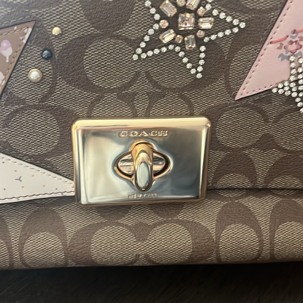 Coach purse - Picture 2 of 7